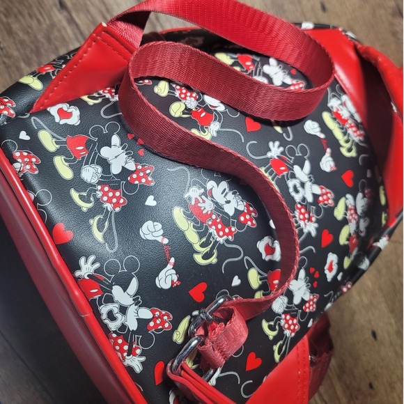Loungefly Disney Mickey and Minnie Heart‎ Hands backpack main image 5